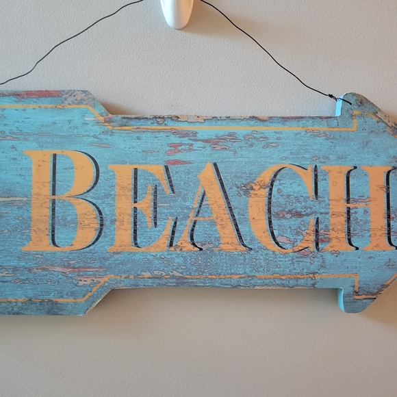 Beach Sign - Picture 2 of 4